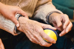 Altenpflege mit Herz, seriöse Seniorenbetreuung zu Hause